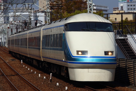 1045 (8)