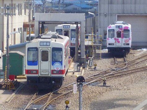 1220 (10)