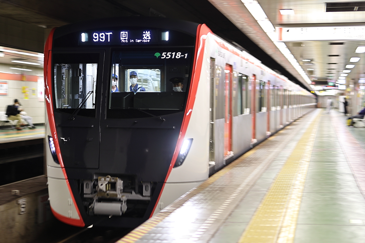都営浅草線5500形5518編成 総車出場回送 新日本橋 支配人のたららんな日々