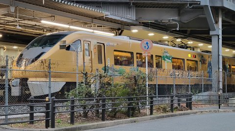 18-1700 (1)