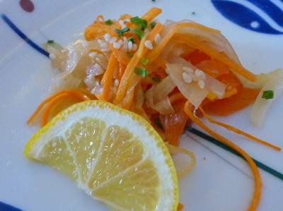 ���դ���