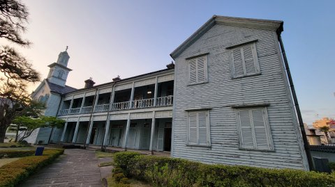 1749 (41)