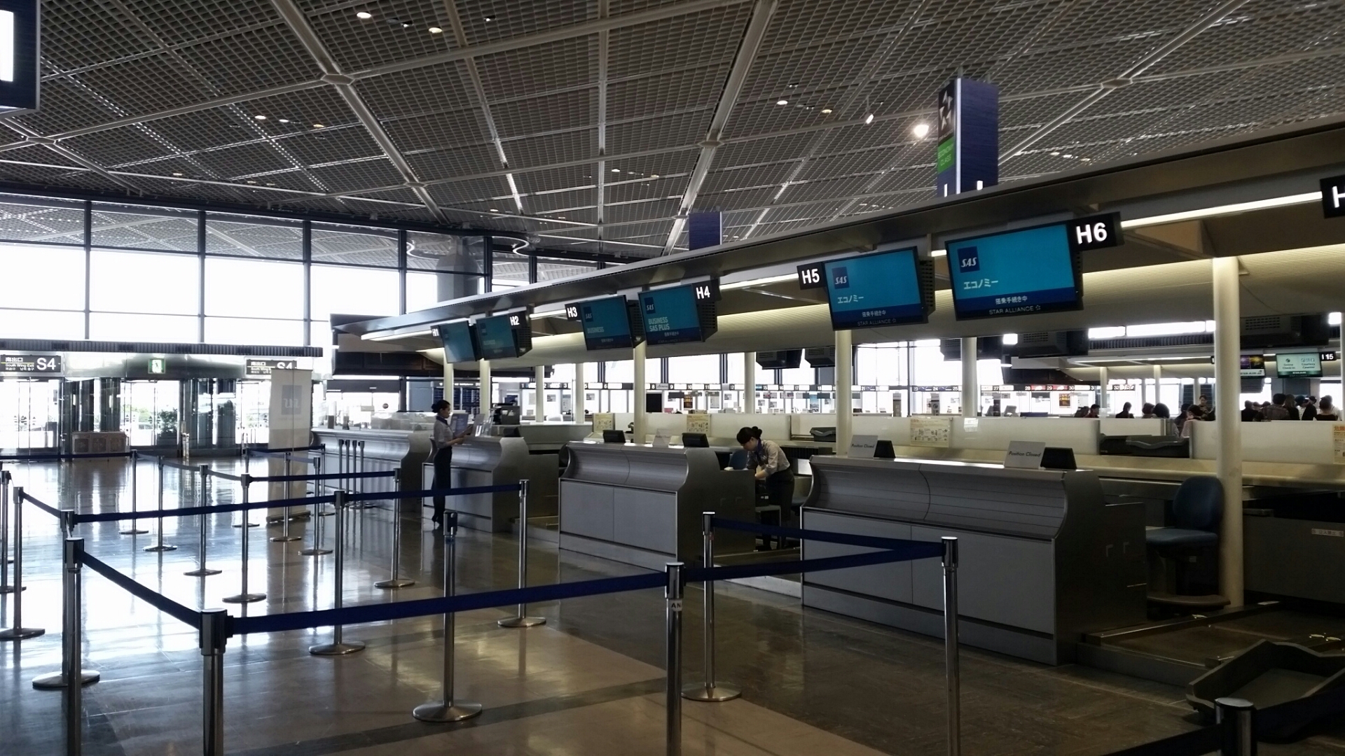 支配人のたららんな日々 成田空港到着