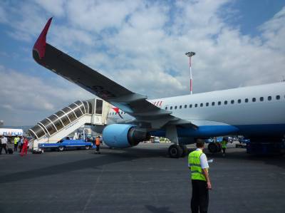 �ƥå����˥���