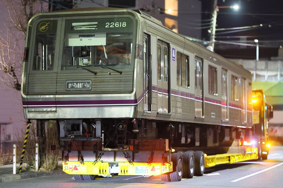 大阪ﾒﾄﾛ谷町線22系 22618F 22618号車 廃車陸送@緑木検査場 : 支配人の