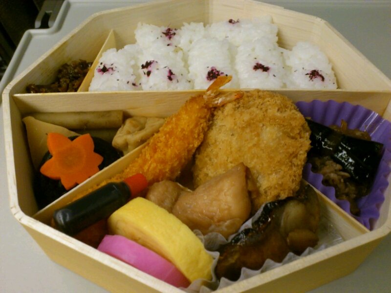 近鉄特急 しまかぜ 弁当 支配人のたららんな日々 近鉄特急 しまかぜ 弁当 支配人のたららんな日々