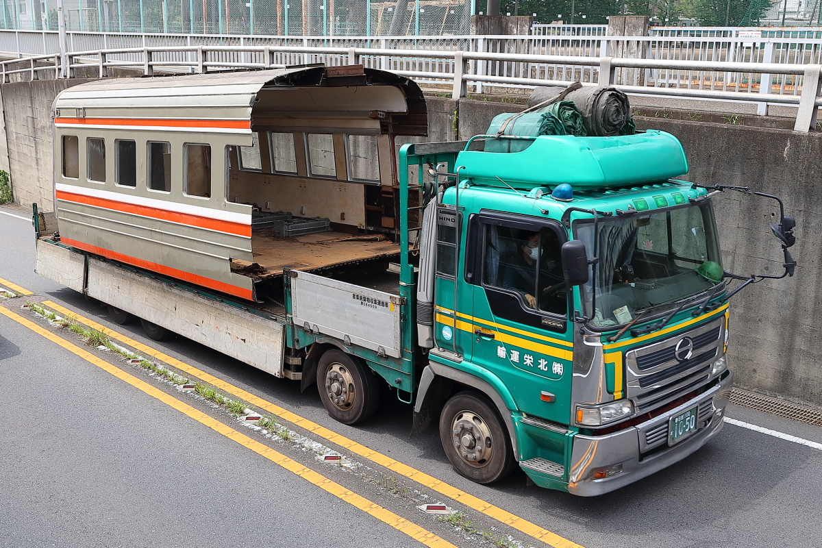 小田急3000形se車 中間車の陸送その２ 支配人のたららんな日々