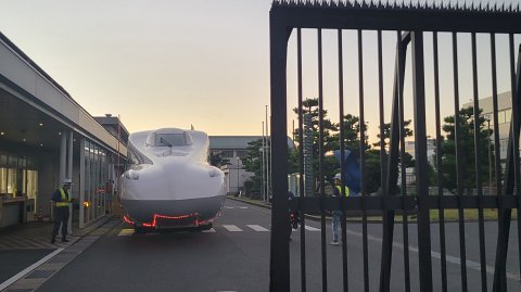 06-0451 (3)