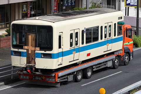 支配人のたららんな日々♪ : 小田急8000形8059F 小田原寄り8159号車 廃車陸送＠江田
