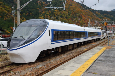 1317 (11)
