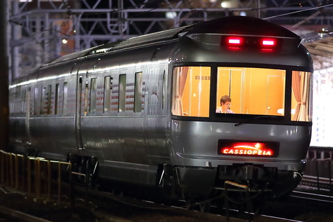 2204 (2)