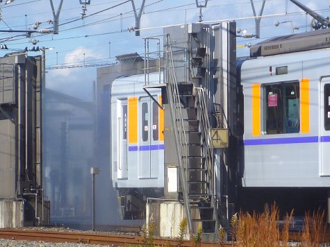 1052 (11)