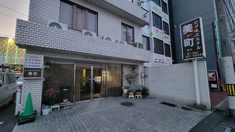 12-0600