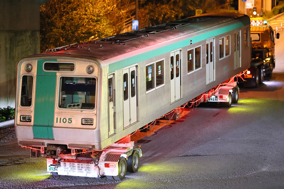 京都市営烏丸線10系1105F 1105号 廃車陸送@佐山 : 支配人のたら