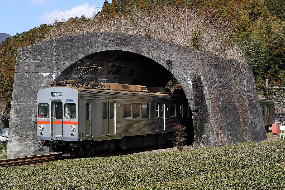 日本一短いトンネル 大井川鉄道 地名駅 支配人のたららんな日々 日本一短いトンネル 大井川鉄道 地名駅 支配人のたららんな日々