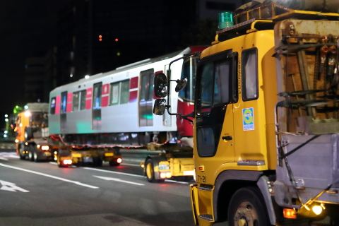 都営大江戸線12 600形748号車陸送 茅場町 支配人のたららんな日々