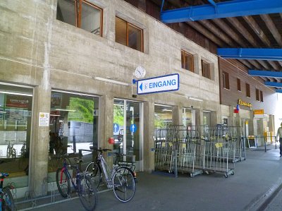 1641 (8)