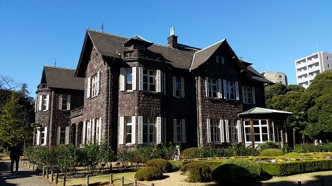 1221 (5)