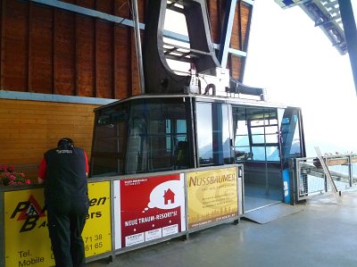 1641 (7)