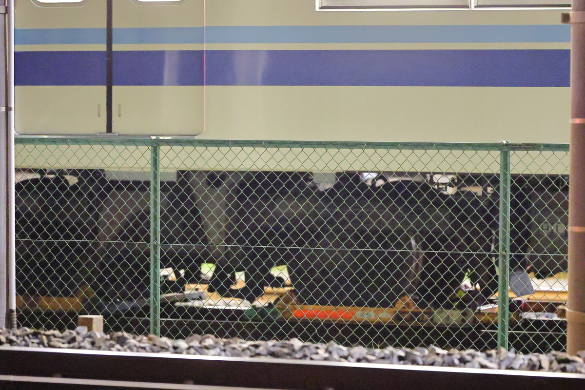 館林の東武8000系850型854Fはパンタ上がってました : 支配人のたららん