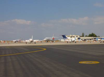 �ƥå����˥���