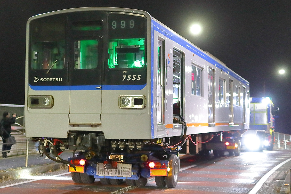 激レア！！】相鉄新7000系7713編成 旅客案内板(小) 小糸工業-