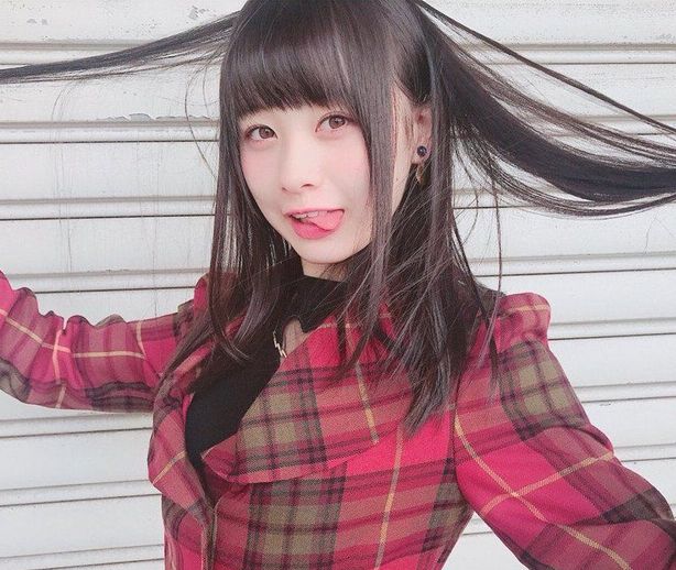 大炎上 Akb48横山結衣 中学生時代に下着姿で男とイチャイチャしている写真をご覧くださいwwwwwwww アイドル整形 美容まとめ