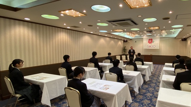 DD94869B-18D5-49E1-BF40-B1265D0C2478