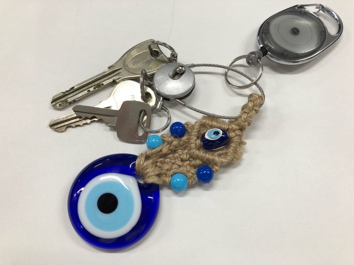 贈与 トルコ ナザールボンジュウ ピアス サージカルステンレス ゴールド Academiatlc Com