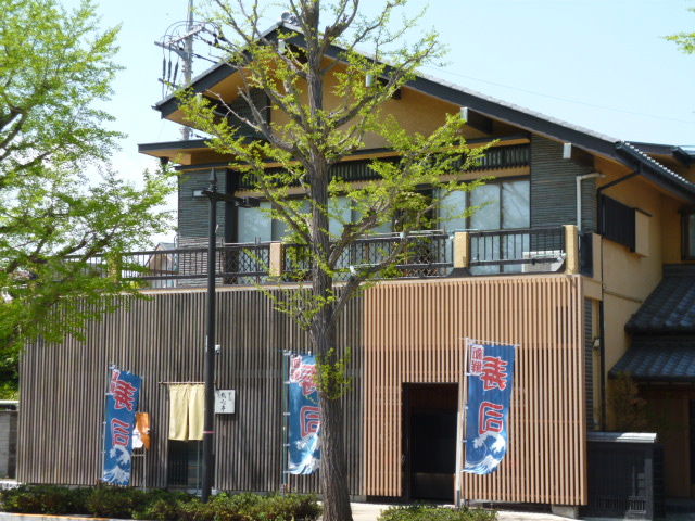 魚心亭 デカ盛海鮮丼を提供する人気の寿司屋さんで 店主イチオシの 大将おまかせ丼 八王子loveなmakotoのblog Vol 1