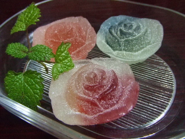 かわいい贈り物 彩果の宝石 花ゼリー ずっと鶴見に住んでます