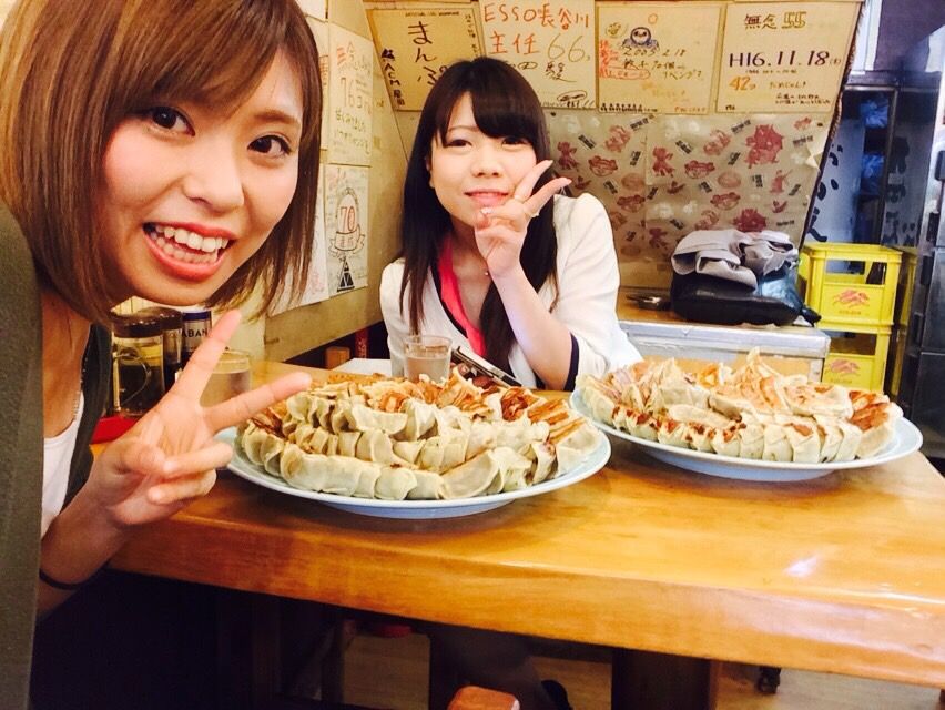 3人で餃子会館磐梯山 餃子100個 2 4ｋｇ に挑む Much Fast