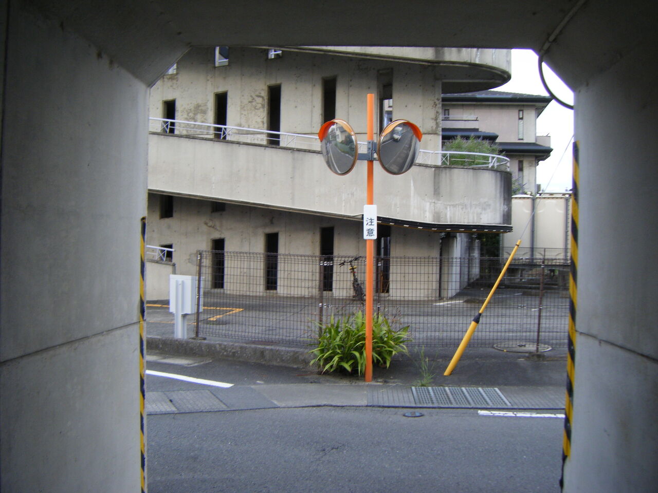 大河原宗平のブログ2020年09月カーブミラーの角度修正について とつまらない返事が来ていた「安倍のウソ隠し内閣」の人事なんかどうでもいいややっと機能するカーブミラーが復活しました管理が杜撰なカーブミラー 高崎市に修繕要望