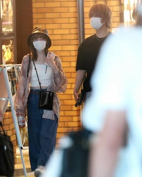 鬼頭明里私服