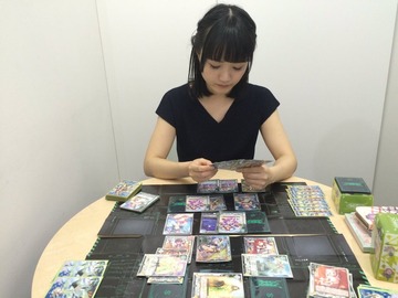 尾崎由香カードゲーム1