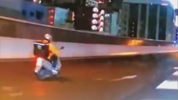 ウーバーイーツ高速道路