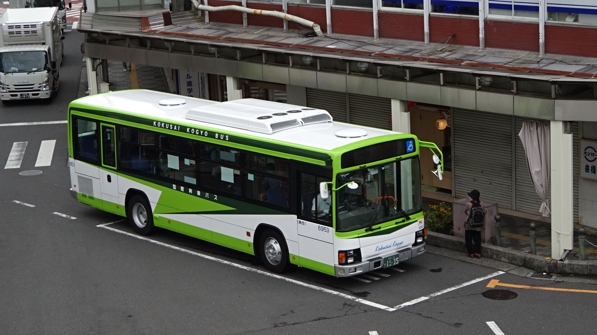 再塗装終えた6953号車 : さいたまイーストの路線バス観察記