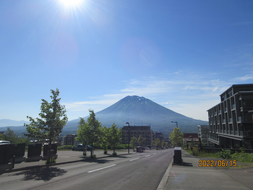 6月の旅21 外国資本に買われるヒラフ ニセコ町 函館発 ぼうけんの旅 6月の旅21 外国資本に買われるヒラフ ニセコ町 函館発 ぼうけんの旅