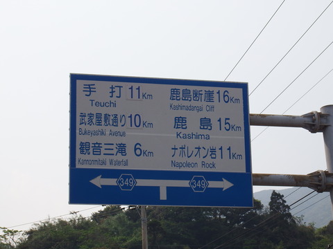 560