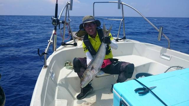 奄美大島泳がせ釣り ウンバル ショウヘイの大阪湾ボート釣り日記