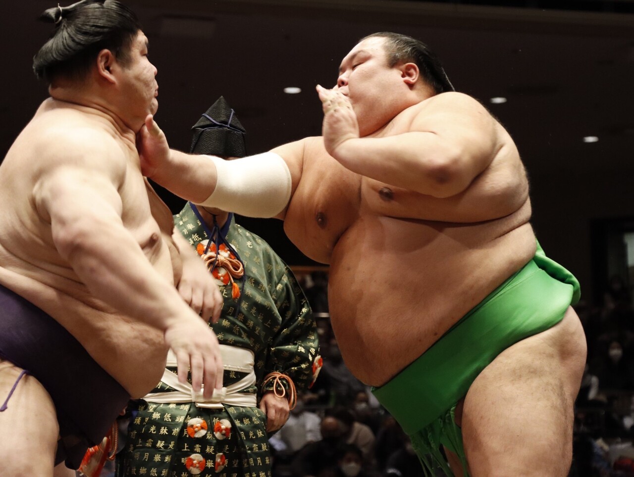 2ch大相撲 巨漢力士同士の立会いが凄すぎたwwwwwwwwwwwww