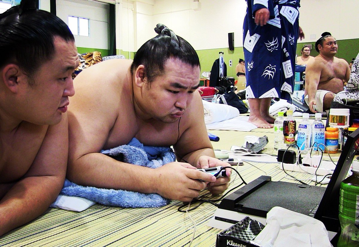 2ch大相撲 鶴竜って手を差し出されたら素直に繋いじゃうよねwwwwwww 2ch大相撲 鶴竜って手を差し出されたら素直に繋いじゃうよねwwwwwww