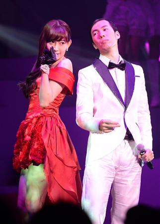akb13121812070003-p1