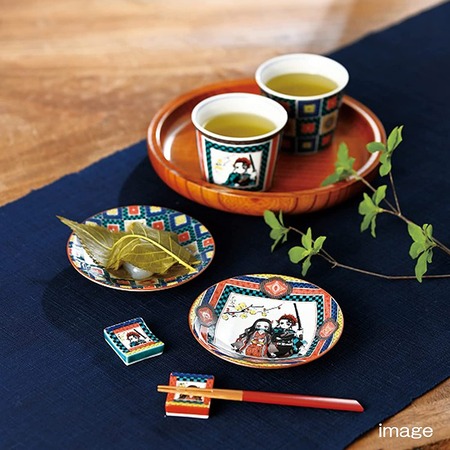 値下 新品 鬼滅の刃 花王 A賞 飾りたくもなる 九谷焼 豆皿セット 未使用 新品 鬼滅の刃 花王 A賞 飾りたくもなる 九谷焼 豆皿セット 未