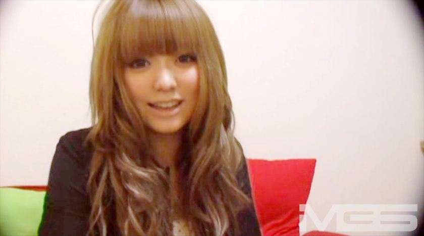 【ミカ 19才 カラオケ店員】初々