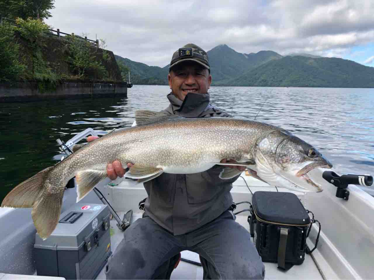過去画像 中禅寺湖 レイクトラウト 90cm : ORA Minnow Serendipity