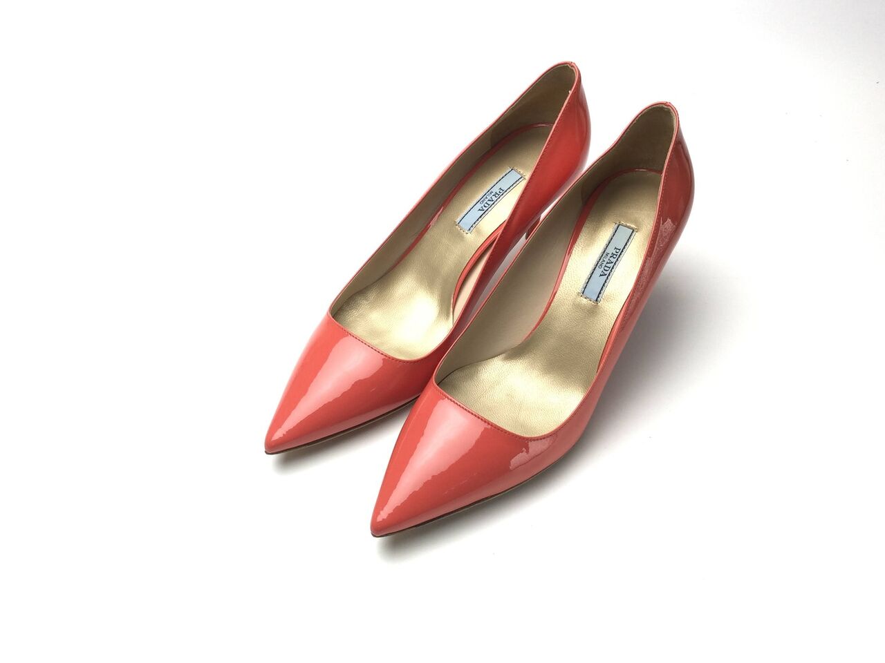 プラダ【PRADA】パンプス 中敷交換(ロゴ移植)、ソール半張り プラダ【PRADA】パンプス 中敷交換(ロゴ移植)、ソール半張り