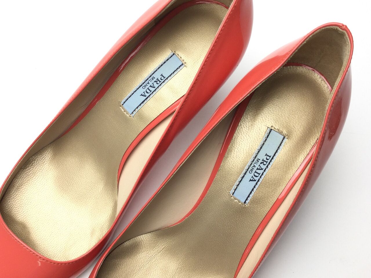 プラダ【PRADA】パンプス 中敷交換（ロゴ移植）、ソール半張り