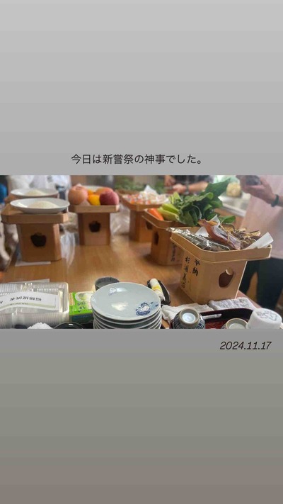 Instagram。