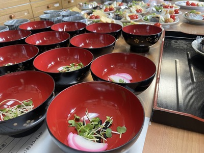 久しぶりの三枚おろしで手にマメできた。